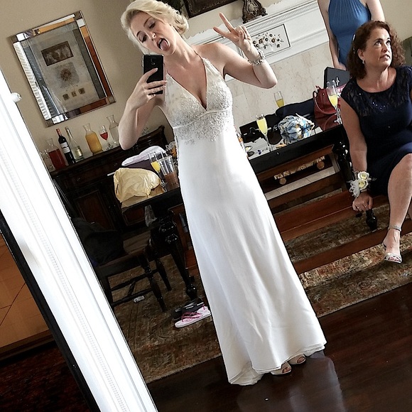 Reva Mivasagar 100% silk wedding dress - vintage vibes - Picture 9 of 12